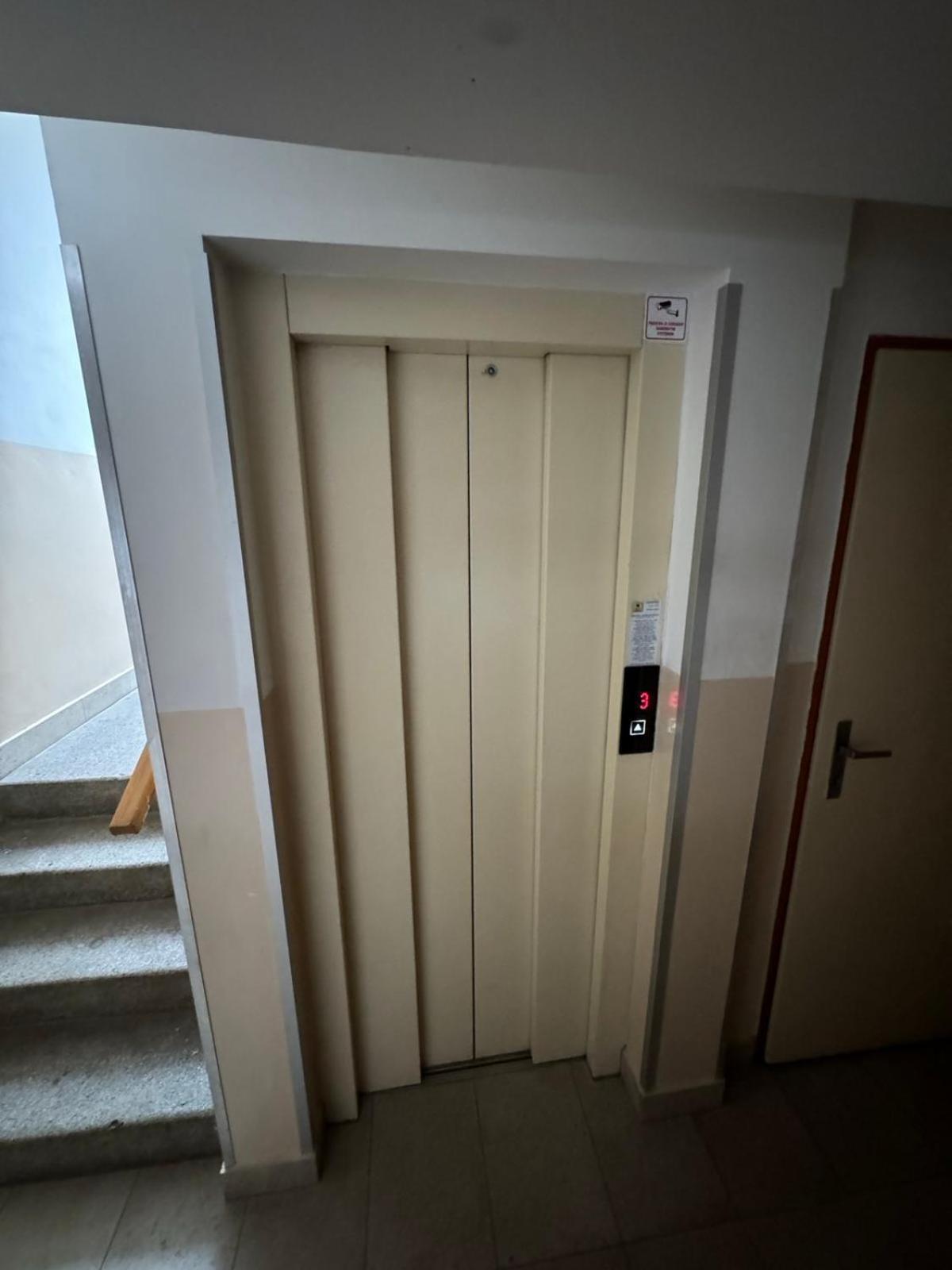 Apartman Sabo Komenskeho Košice Eksteriør bilde